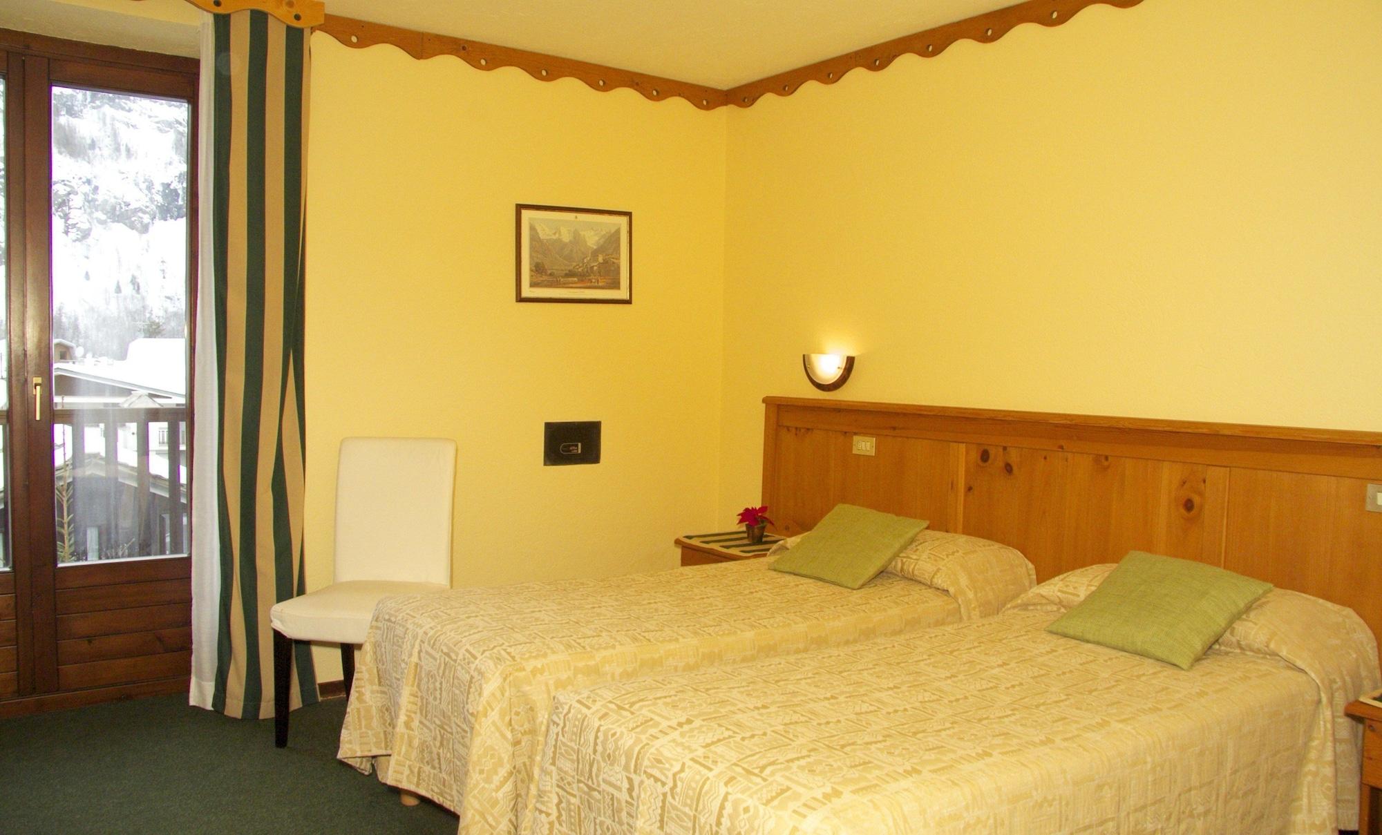 Centrale Courmayeur Luaran gambar