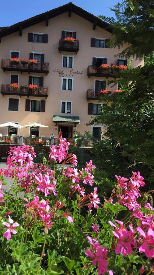 Centrale Courmayeur Luaran gambar