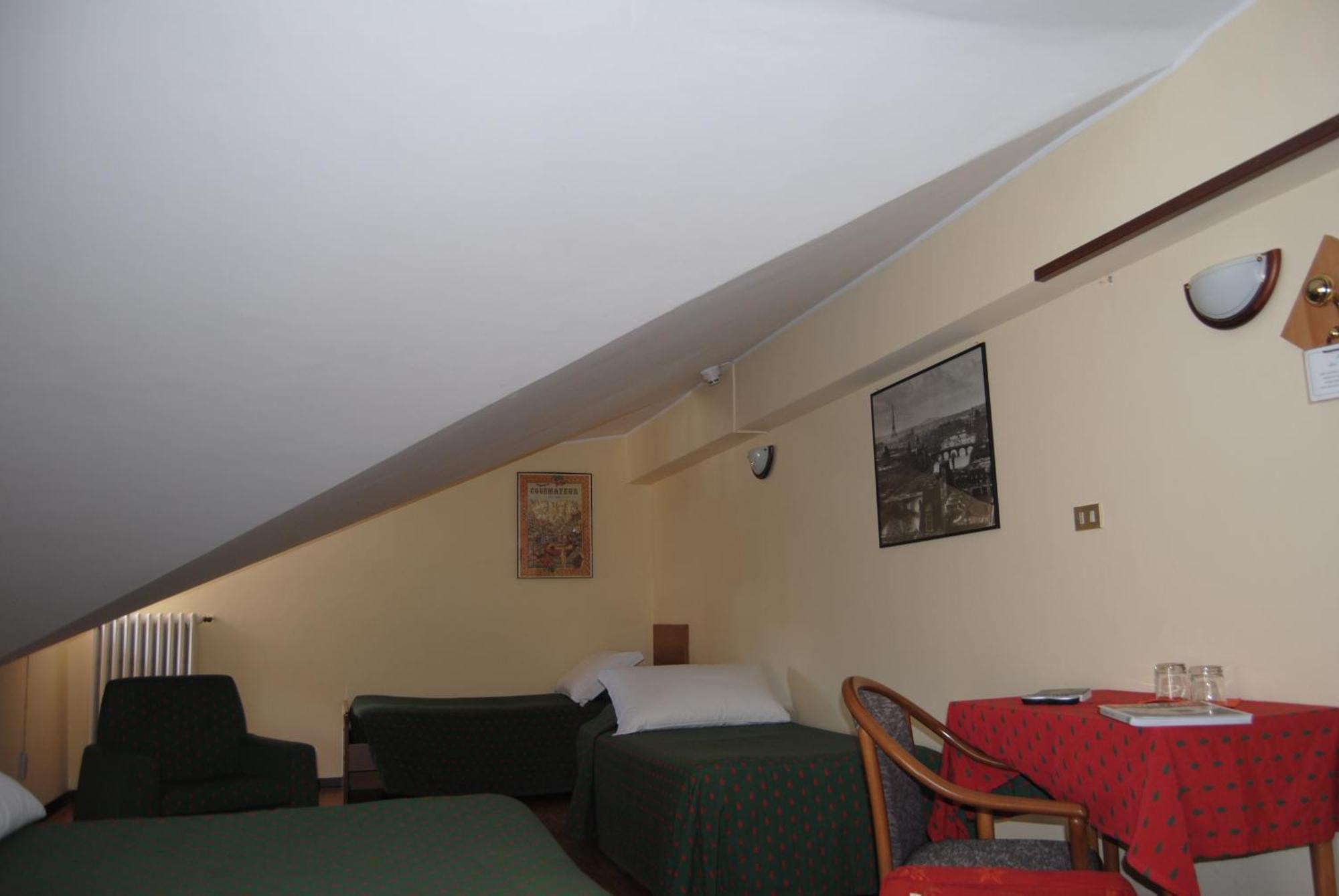 Centrale Courmayeur Luaran gambar